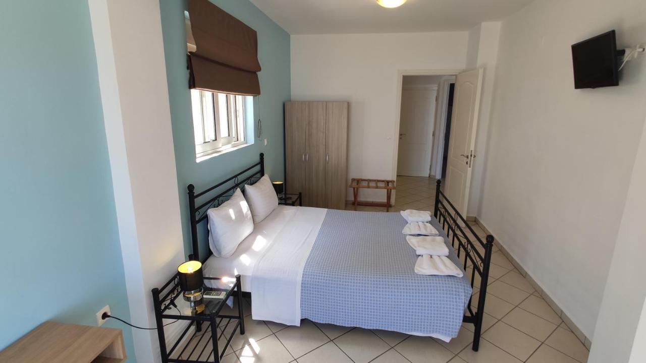Blue Villas Agia Marina  Exterior photo